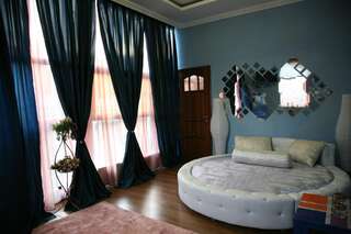 Гостиница Герцен Хаус Ставрополь Люкс с 1 спальней с видом на сад-7